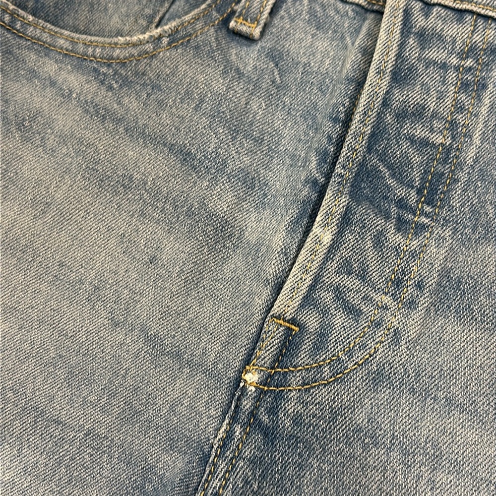 Levi's Ribcage Shorts - Picture 6 of 7